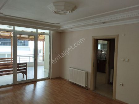 Şarköy Cum. Mah. De D. Gazlı İkinci Kattaki Daire Satılıktır.