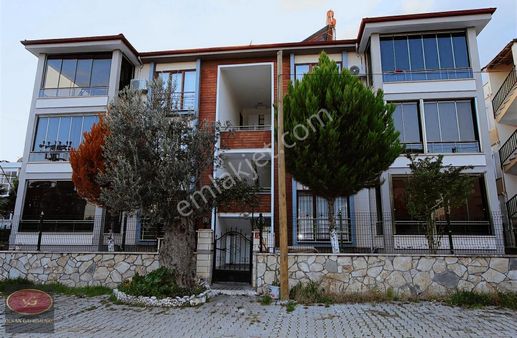 Avcılar'da *2+1* Ayrı Mutfaklı/ Ön Cephe/ Satılık Daire