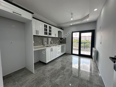 Evkom Emlak’tan Hatip Mh Site İçi Lüks 3+1