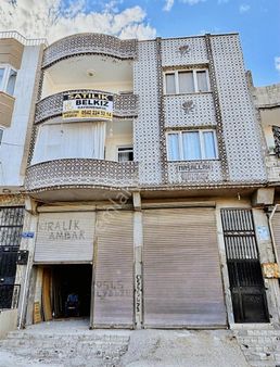 Basra'da Satılık 3 Katlı 3+1 Müstakil Park Karşısında