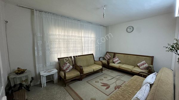 Deniz Gayrimenkul’den Selahaddin Eyyübi Mahallesinde Beyoğlu Fırın Arkası Satılık 2+1 Ara Kat Daire