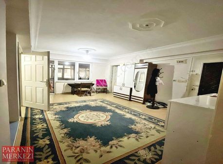 Paradn+dev Genişlikte+kapalı Bahçeli+acill Satılık+bahçe Katı