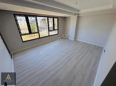 Fatih Sultan Mehmet Mahallesi Satılık 3+1 Site İçi Lüks Daire