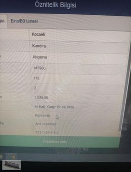 Kandıra Akçaova Köyünde 2 Katlı Ev Müstakil Tarla