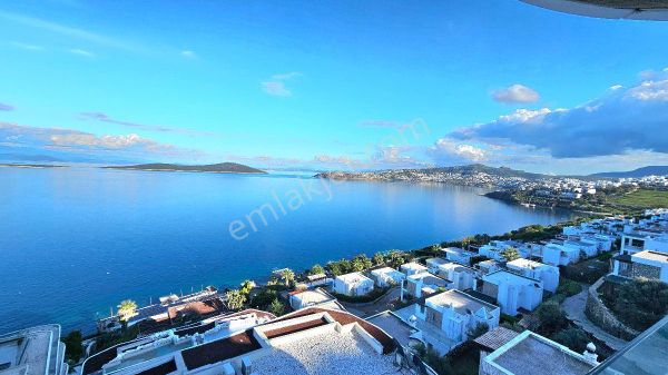 Bodrum Gündoğan'da Satılık Denize Sıfır Özel Plajlı Sitede 4+1 Daire