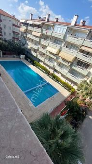 Yüzme Havuzlu Bakımlı Konak Emlak’tan Daire