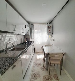 Avcılar Ambarlıda 1+1 Amerikan M.sıfır Geniş Bahçeli Daire