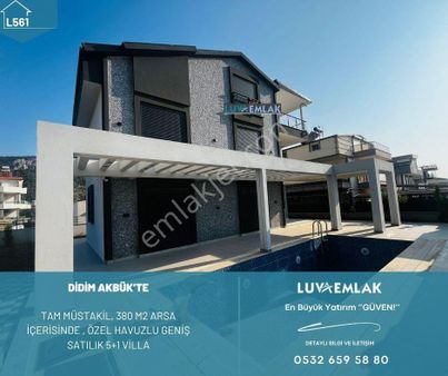 Didim Akbük'te Doğayla İç İçe, Deniz Manzaralı, Akıllı Ev Sistemli, Tam Müstakil Satılık 5+1 Villa