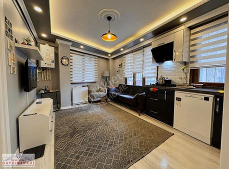 Real Home'dan Gültepe'de 2+1 Satılık 75 M2 1.kat Asansörlü Daire