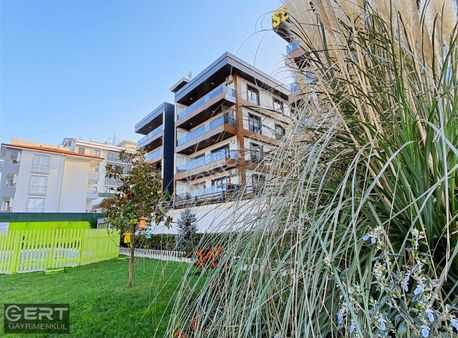 Serdivan'da Mükemmel Konumda Manzaralı Havuzlu Lüx Satılık Daire