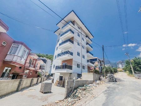 Alanya Çıplaklı'da Satılık Sıfır 2 +1 Amerikan Mutfak 75m2 Daire