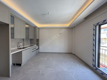 Modern Konforun Ve Lüks Dokunuşların Buluşma Noktası: Seferihisar Çolakibrahimbey’de Satılık Daire