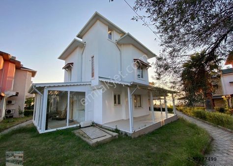 Balıkesir Ayvalık Sarımsaklı Da Satılık Villa.denize Yakın