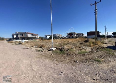 Ayvalık Altınova Da Satılık 198 Metre Kare Villa İmarlı Arsa.