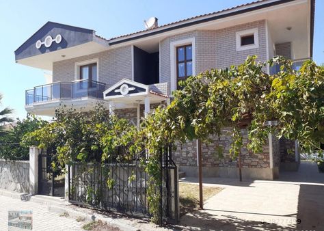Balıkesir Ayvalık Camlık Ta Satılık Mustakil Villa