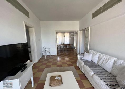 Balıkesir Ayvalık Camlık Ta Satılık Komple Bina