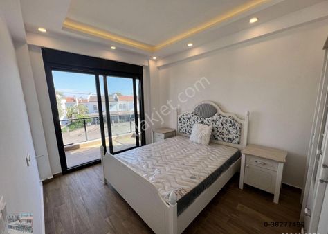 Balıkesir Ayvalık Sarımsaklı Da Satılık Mustakil Dubleks Villa. Denize 140 Metre Mesafede