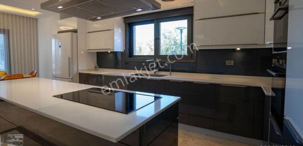 Balıkesir Ayvalık Ta Satılık Malikane.butik Otel Ruhsatlı