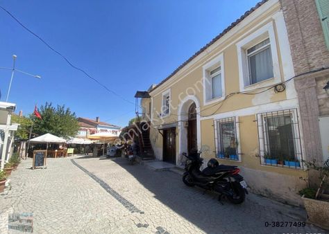 Balıkesir Ayvalık Kucukkoy Merkez De De Satılık Komple Bina