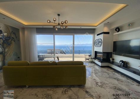 Balıkesir Ayvalık Ta Satılık Villa.denize Sıfır.arsa:750 Metre Karedir