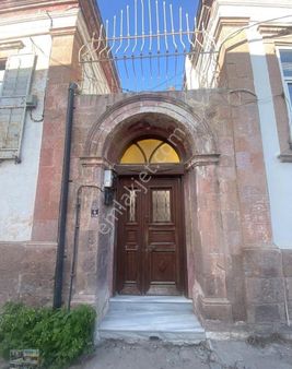 Balıkesir Ayvalık Ta Satılık Merkezde Mustakil Ev.taş Bina.