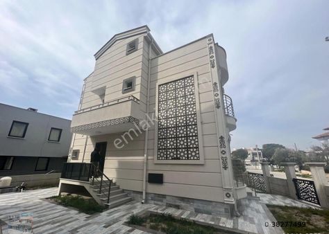 Balıkesir Ayvalık Sarımsaklı Da Satılık Mustakil Villa