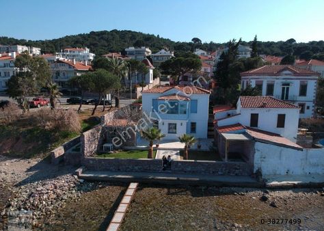 Balıkesir Ayvalık Camlık Sefa Da Satılık Yalı