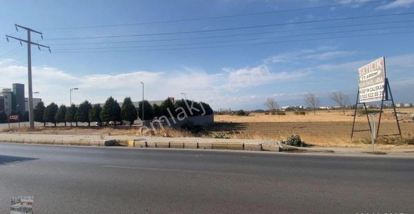 Balıkesir Burhaniye De Satılık 17,600 Metre Kare Ticari İmarlı Arsa.ana Yola 85 Metre Cepheli