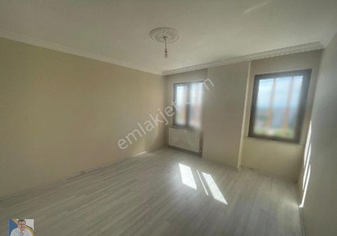 Şabaniye Mahallesinde Geniş 3+1 Satılık Daire