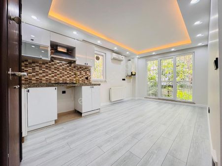 █ Konfor █ 12 Yıllık Bakımlı Ve Genç Binada 1.kat Konumunda Lüks