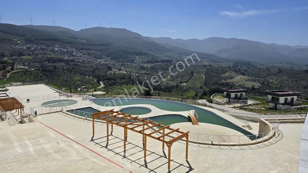 Eşin Golf Resortta ,doğa İçinde, Deniz Manzaralı, Havuzlu 1+1