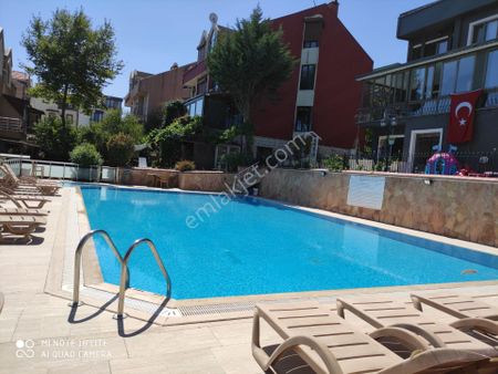 Polat Emlak'dan...müstakil Girişli.. Bahçeli..fourlex Köşe Villa