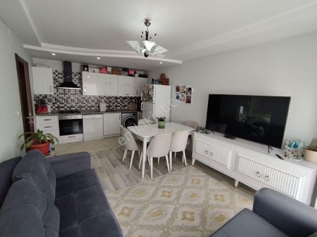 Erguvan Caddesi 1+1 Antreli Geniş Satılık 1+1 Daire