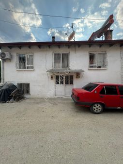 Elmalı’da 2 Katlı Ahşap Ev Ve Avlusu Acil Satılıktır