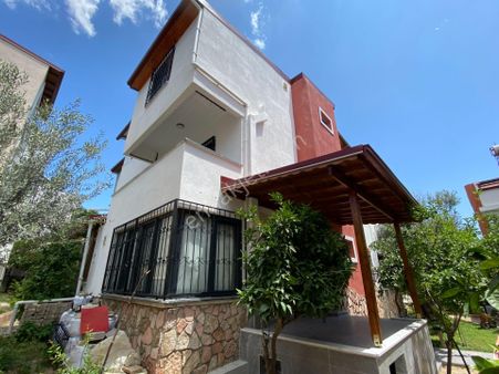 Altınoluk İlkbahar'dan Yağcılar Denize 300mt Müstakil Bahçeli Lüks Fırsat Villa