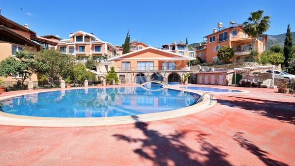 Alanya Oba Kızılcaşehir Mah.full Eşyalı Satılık 4+2 Villa