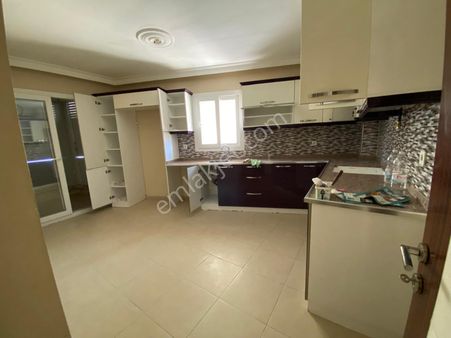 Arga'dan Buca Hürriyet Mahallesinde 3+1 Kiralık Daire.