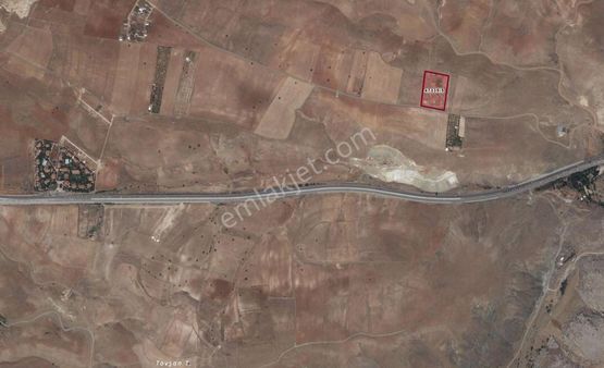 Karaca'dan Çayırbağında 300 M2 Hisseli Bahçe