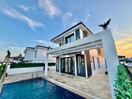 Didim Efeler Mahalesinde Satılık Villa