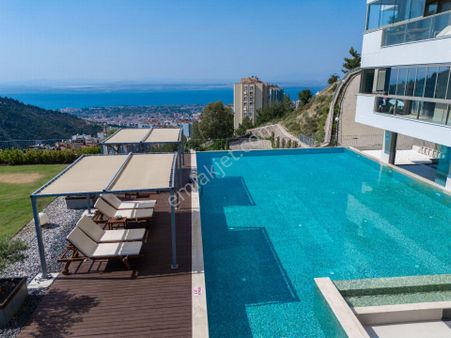 Narlıdere Bulut Orman Evleri Sitesi'nde Satılık Ferah Ve Kullanışlı 2+1 Daire