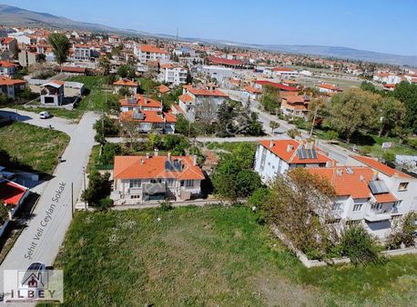 İlbey // Şuhut Merkez "hacımusa" Mah.de Satılık 3+1 Müstakil Ev