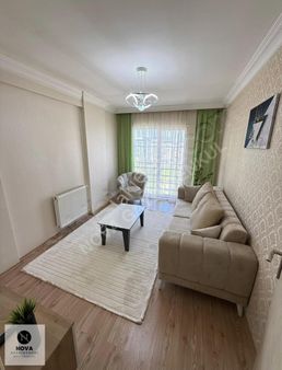 Nova'dan Görükle Cadde Üzeri 1+1 Arakat Ayrı Mutfak Daire