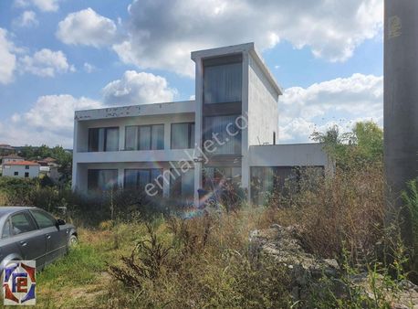 Serdivan Meşeli'de 2574 M² Arsa Üzerinde 4+1villa