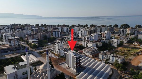 Denize Yakın Konumda Ana Yol Kenarı 1+1 Sıfır Lüks Satılık Daire