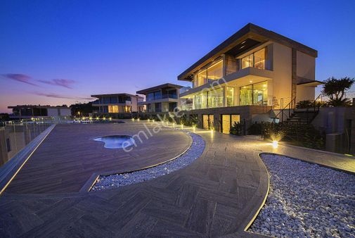 Bodrum Bitez'de Denize Sıfır Lüks Konsept 2+1 Rezidans