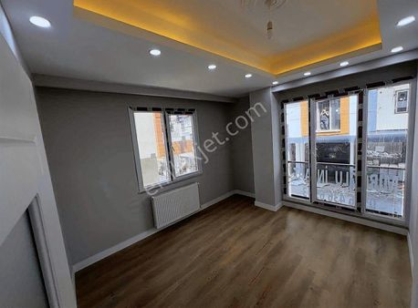 Satılık 2+1 Y.giriş Daire