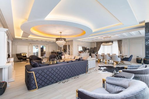 900 M² Açık Ve Kapalı Havuzlu 5+1 Mimari Tasarımlı Müstakil Villa