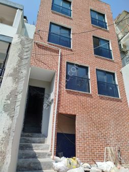 Adatepe Park Karşısı 6 Daire Bina Satılık