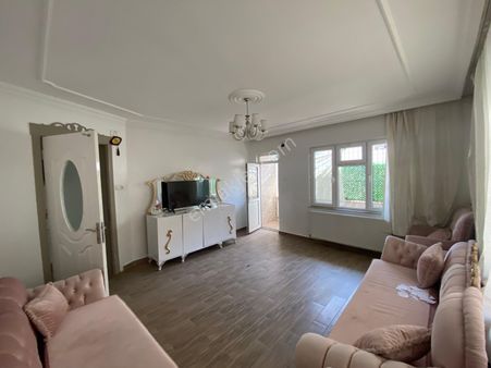 Kayalar Emlaktan Satılık Köşebaşı Müstakil Ev