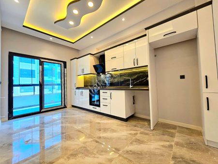 ▶ ▶akçay Körfez'den Altınkum'da Ön Cephe Ara Kat Ebeveyn Banyolu Sıfır Satılık Daire